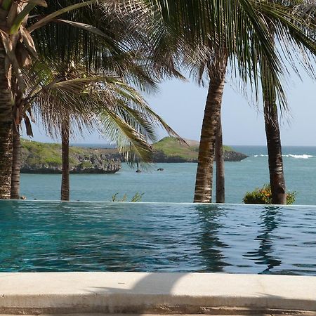 Aquarius Club Hotel Watamu Exterior photo