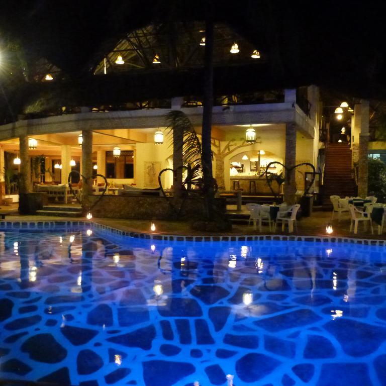 Aquarius Club Hotel Watamu Exterior photo