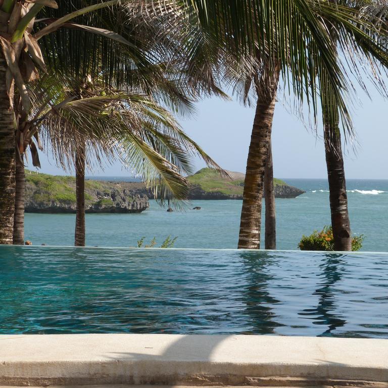 Aquarius Club Hotel Watamu Exterior photo