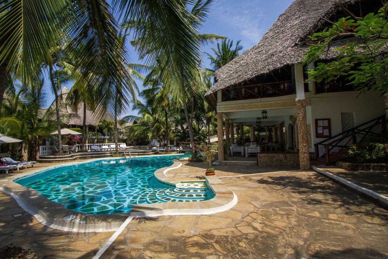 Aquarius Club Hotel Watamu Exterior photo